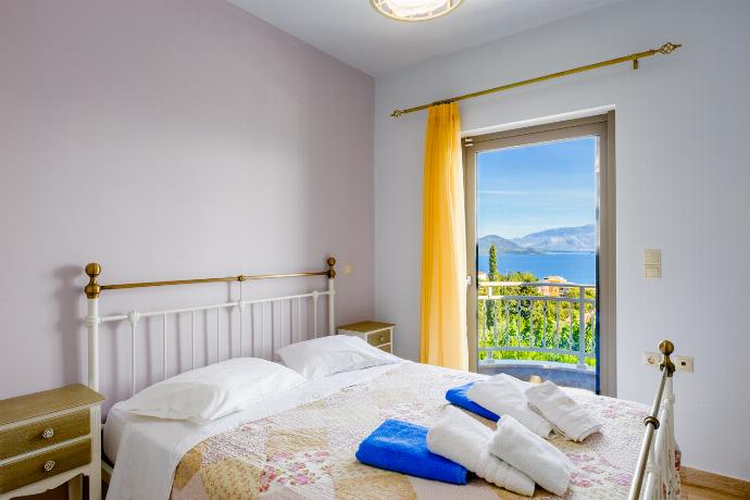  . - Villa Kyklamino . (Photo Gallery) }}
