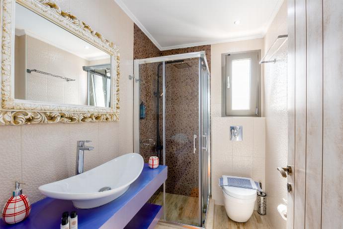  . - Villa Kyklamino . (Photo Gallery) }}