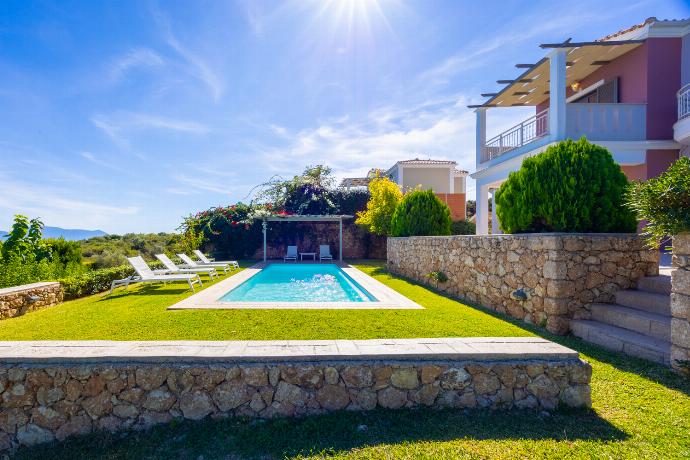  . - Villa Kyklamino . (Photo Gallery) }}