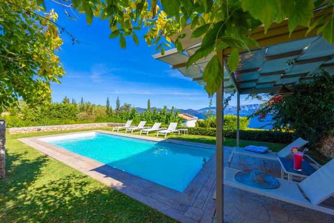  . - Villa Kyklamino . (Photo Gallery) }}