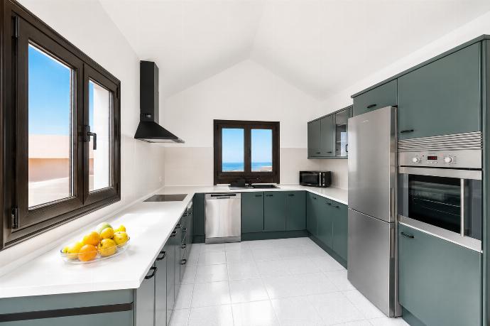 Equipped kitchen . - Villa Valiente . (Galería de imágenes) }}