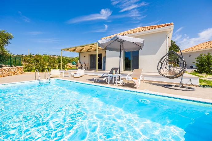  . - Villa Tania Ena . (Photo Gallery) }}