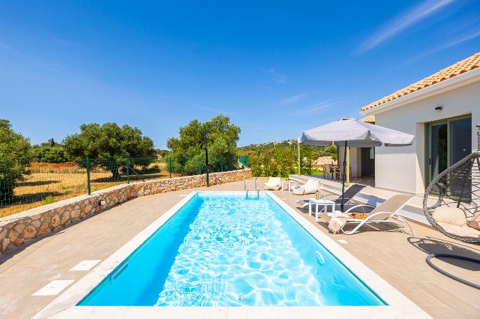  . - Villa Tania Ena . (Photo Gallery) }}