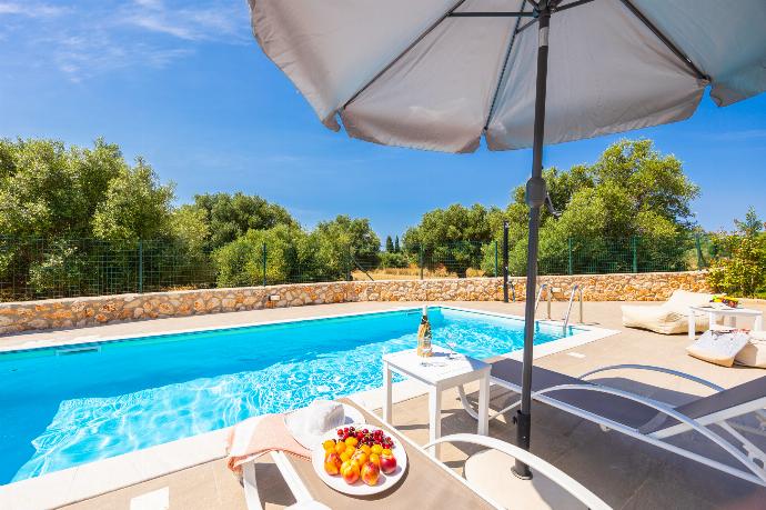  . - Villa Tania Ena . (Photo Gallery) }}