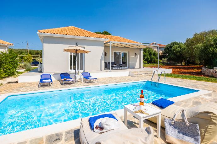  . - Villa Tania Dio . (Photo Gallery) }}