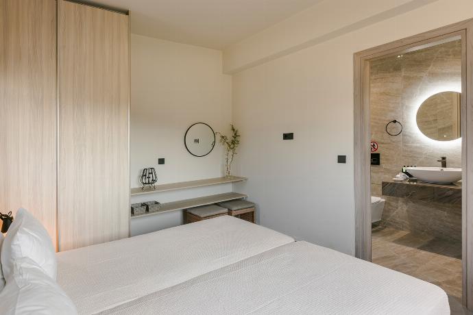  . - Villa Tania Dio . (Photo Gallery) }}