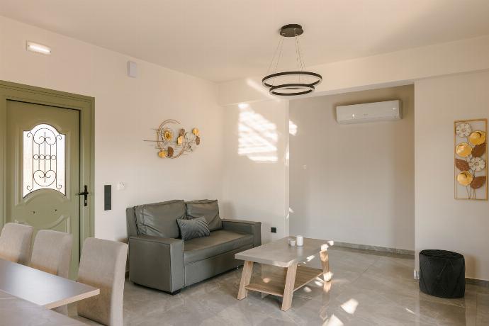  . - Villa Tania Dio . (Photo Gallery) }}