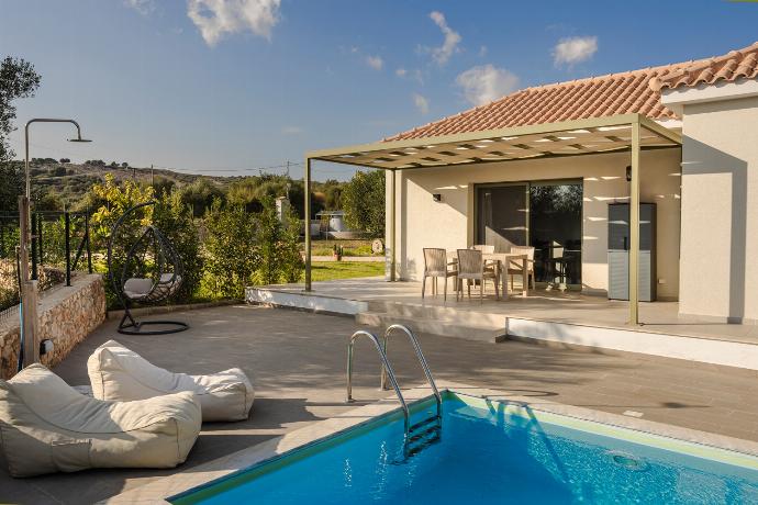  . - Villa Tania Dio . (Photo Gallery) }}