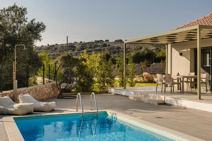  . - Villa Tania Dio . (Photo Gallery) }}