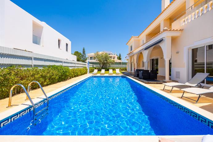 Private pool and terrace . - Villa Coute Real . (Photo Gallery) }}