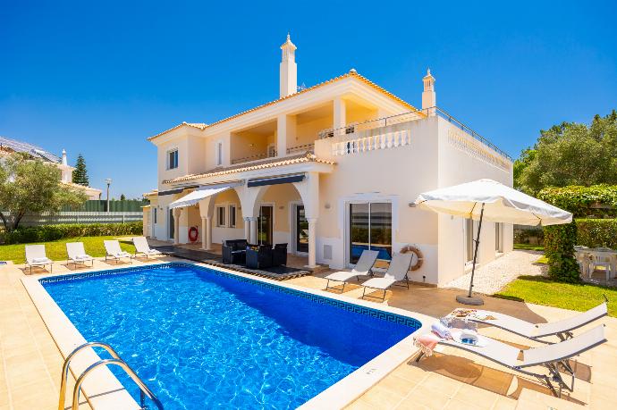 Beautiful villa with private pool and terrace . - Villa Coute Real . (Photo Gallery) }}