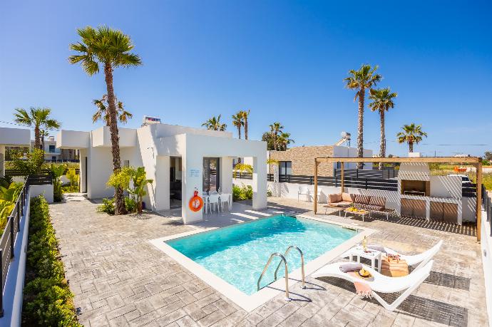 Villa Salty Sun 1