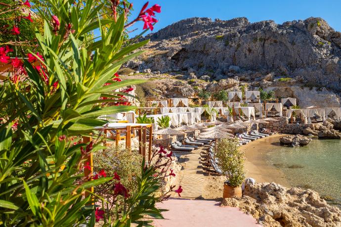 Rhodes . - Villa 10 Hozan . (Photo Gallery) }}