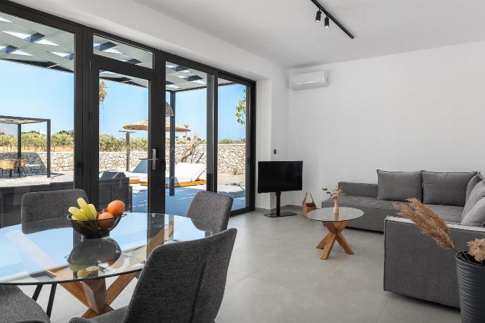  . - Villa 11 Satori . (Photo Gallery) }}