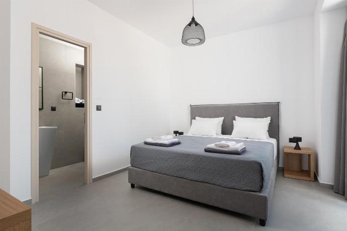  . - Villa 13 Zendo . (Photo Gallery) }}
