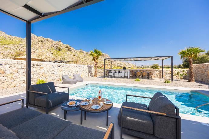 Sheltered terrace area . - Villa 13 Zendo . (Galería de imágenes) }}