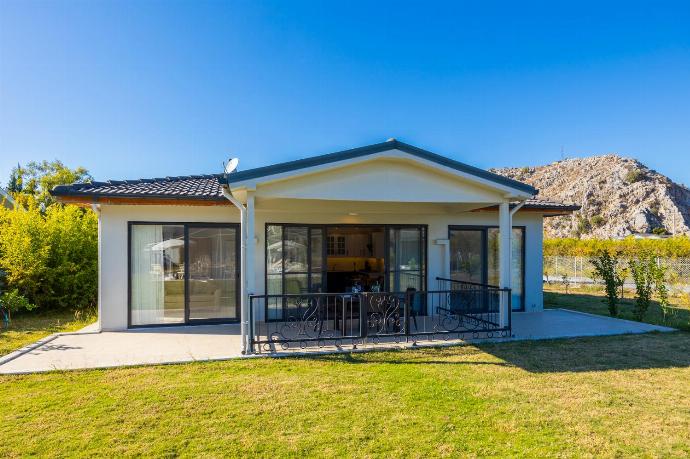 Annex . - Villa Tolga . (Photo Gallery) }}