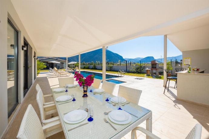 Sheltered terrace are of main building . - Villa Funda . (Photo Gallery) }}