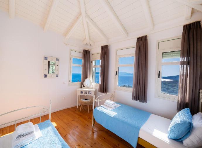  . - Villa Cohili . (Photo Gallery) }}
