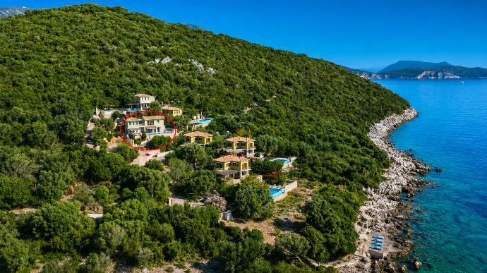 Aerial view showing location of villa . - Villa Cohili . (Galleria fotografica) }}