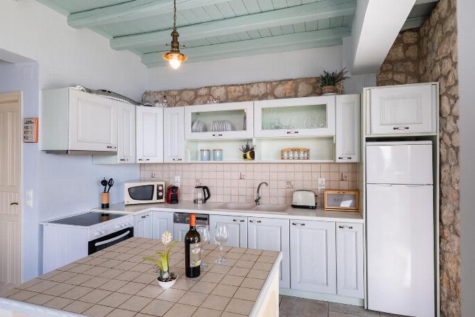  . - Villa Anemus . (Photo Gallery) }}