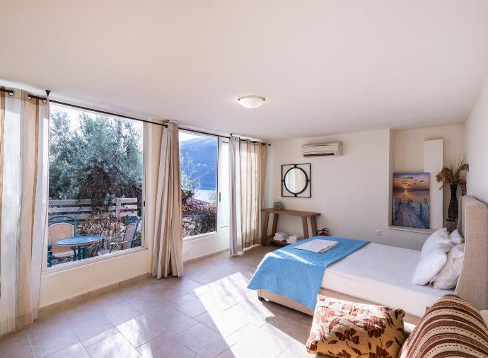 . - Villa Anemus . (Photo Gallery) }}