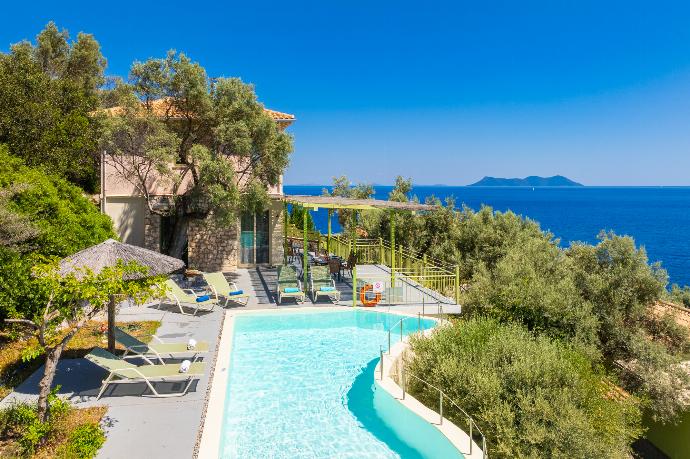 ,Beautiful villa with private pool and terrace with sea views . - Villa Anemus . (Photo Gallery) }}