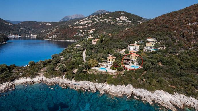  . - Villa Ostria . (Photo Gallery) }}