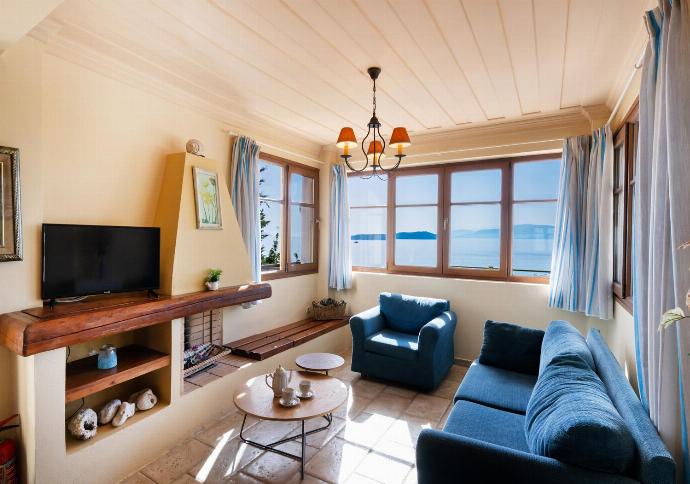 . - Villa Pelagos Kyma . (Photo Gallery) }}