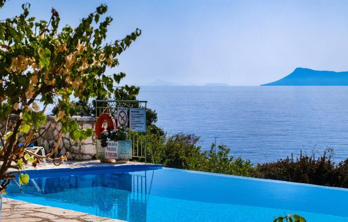  . - Villa Pelagos Kyma . (Photo Gallery) }}