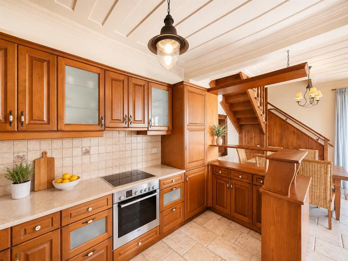 Equipped kitchen . - Villa Pelagos Kyma . (Galería de imágenes) }}