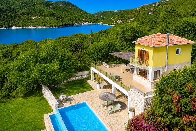 ,Beautiful villa with private pool and terrace . - Villa Pelagos Kyma . (Galería de imágenes) }}