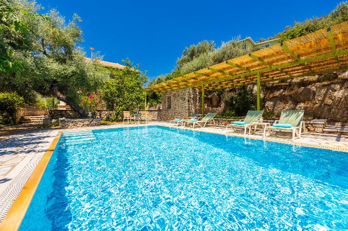 Beautiful villa with private pool and terrace . - Villa Maistro . (Photo Gallery) }}