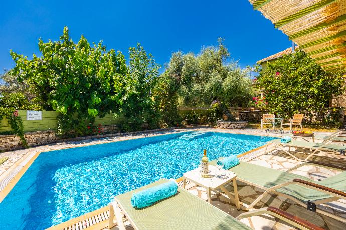 Private pool and terrace . - Villa Maistro . (Photo Gallery) }}