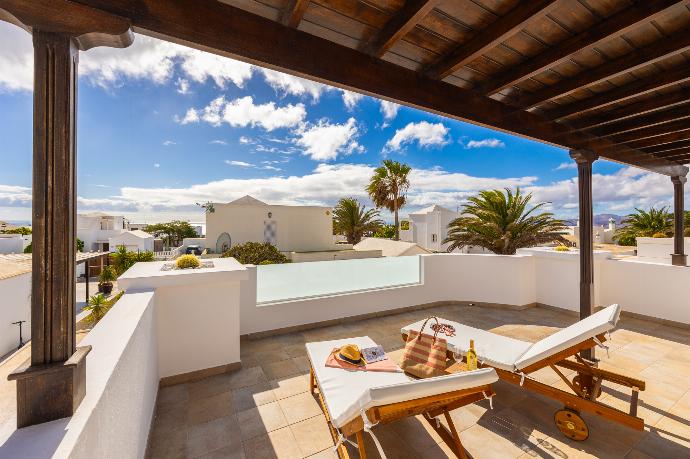 Balcony . - Villa Eugina . (Photo Gallery) }}