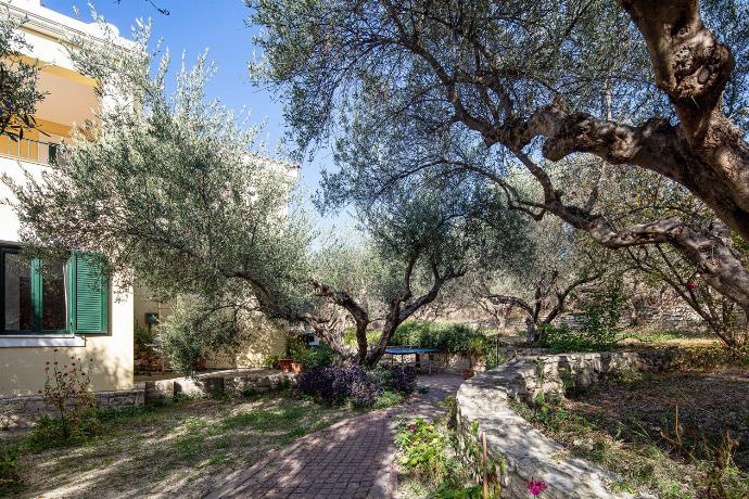  . - Villa Eleni . (Photo Gallery) }}