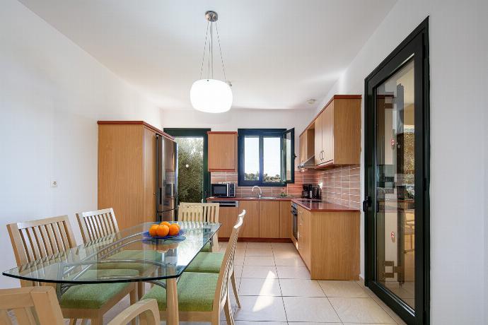 . - Villa Eleni . (Photo Gallery) }}