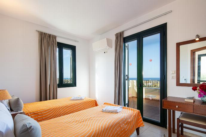  . - Villa Eleni . (Photo Gallery) }}