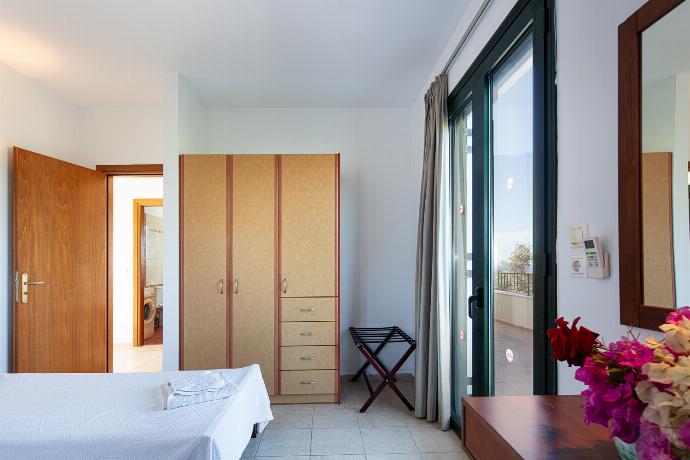  . - Villa Eleni . (Photo Gallery) }}