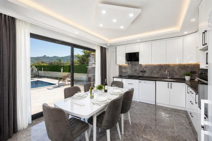  . - Villa Grand Yasar 3 . (Galleria fotografica) }}