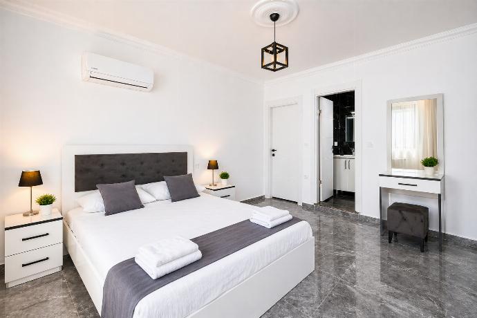  . - Villa Grand Yasar 3 . (Galleria fotografica) }}