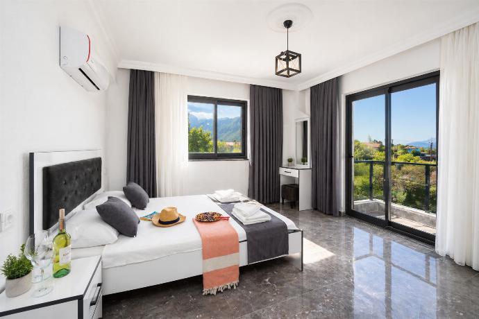  . - Villa Grand Yasar 3 . (Galleria fotografica) }}