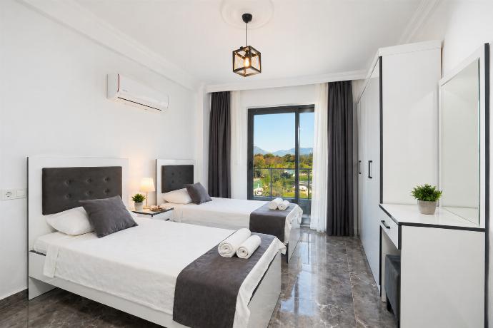  . - Villa Grand Yasar 3 . (Galleria fotografica) }}