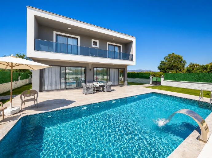 Beautiful villa with private pool, terrace, and garden . - Villa Grand Yasar 4 . (Galleria fotografica) }}