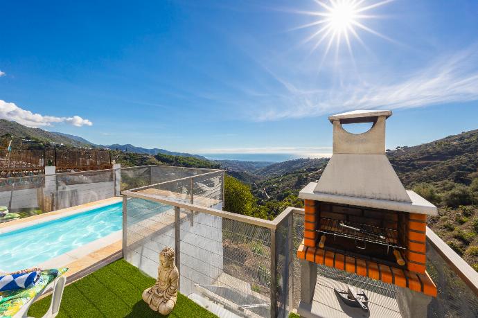 BBQ area . - Villa El Cortijo . (Photo Gallery) }}