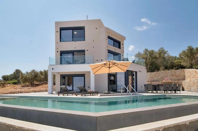  . - Villa Andria . (Photo Gallery) }}