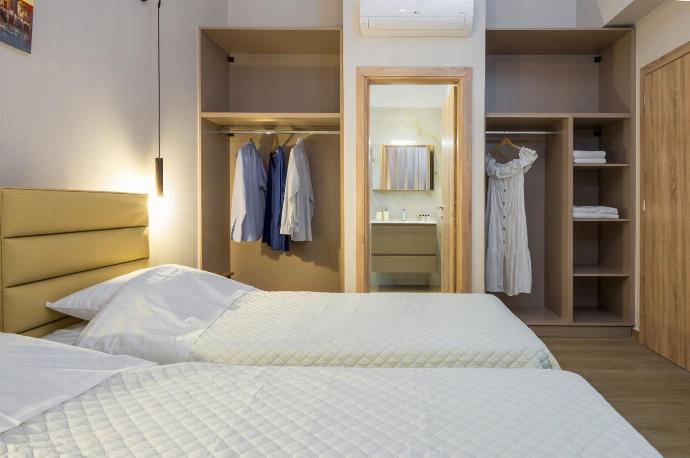 , . - Casa di Pietra . (Photo Gallery) }}