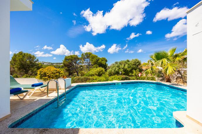 Private pool and terrace . - Villa Elena Dorada . (Galleria fotografica) }}