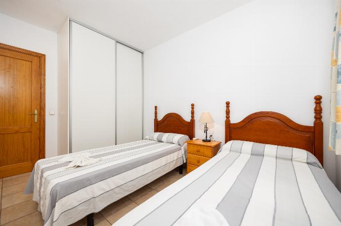 Twin bedroom with A/C . - Villa Elena Dorada . (Galleria fotografica) }}