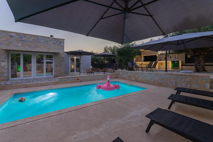  . - Villa Omega . (Photo Gallery) }}